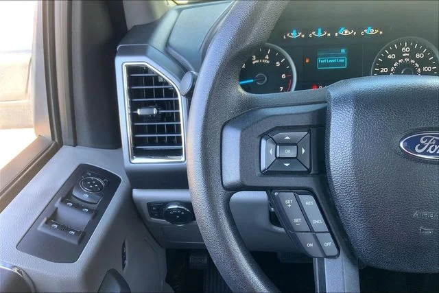 Used 2015 Oxford White Ford XLT image 18