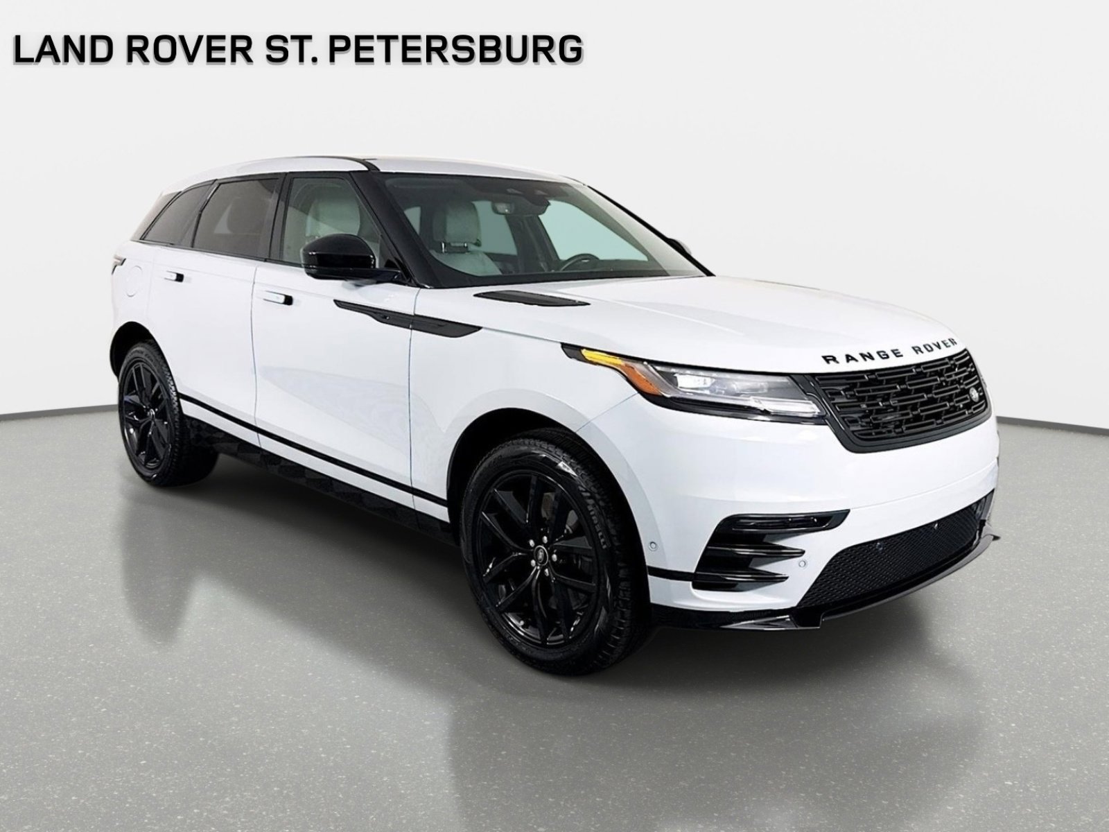 Used 2026 Gray Land Rover Dynamic SE image 3
