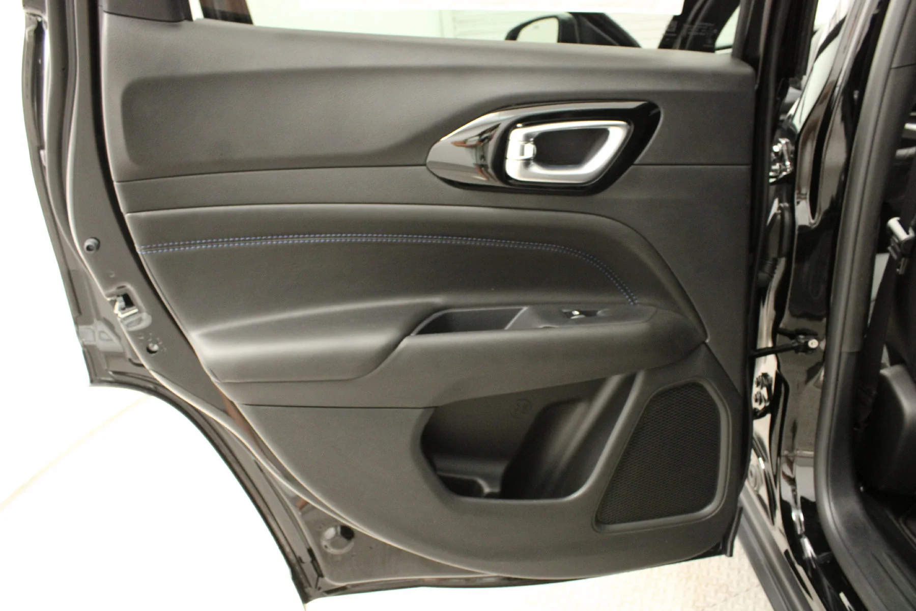 2025 Jeep Compass Latitude - Photo 15