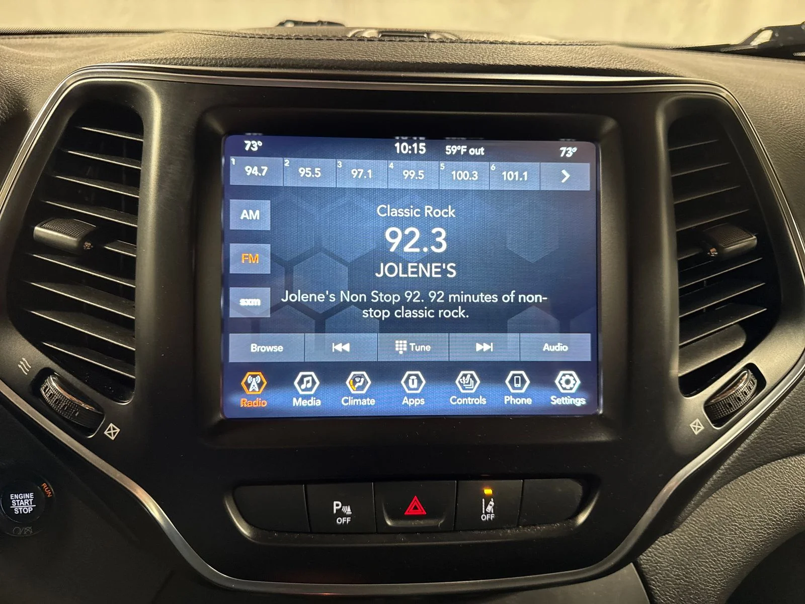 Used 2021 Bright White Clearcoat Jeep Latitude Lux image 17