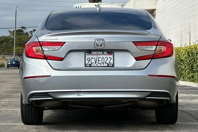 Certified Used 2022 Lunar Silver Metallic Honda LX image 5