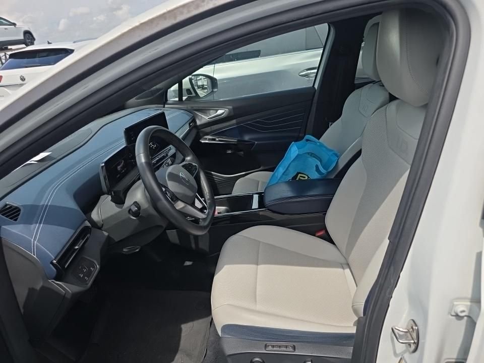 Used 2024 White Volkswagen S image 10