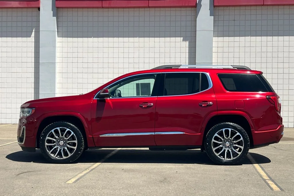 Used 2022 Red GMC Denali image 9