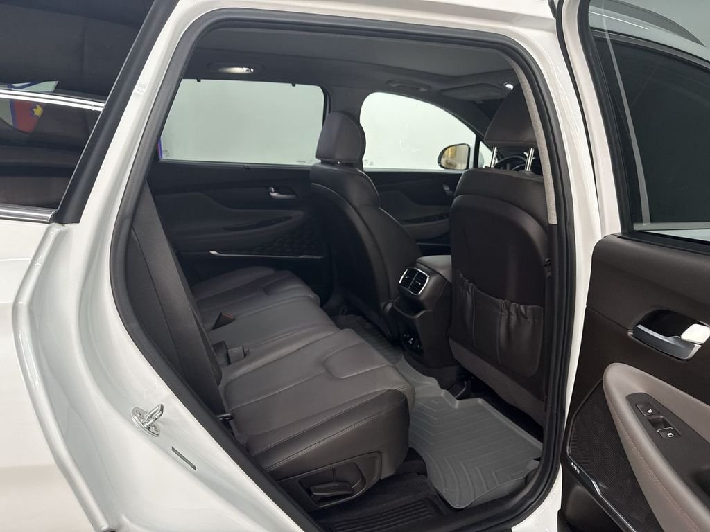 Used 2020 Quartz Hyundai Limited image 18