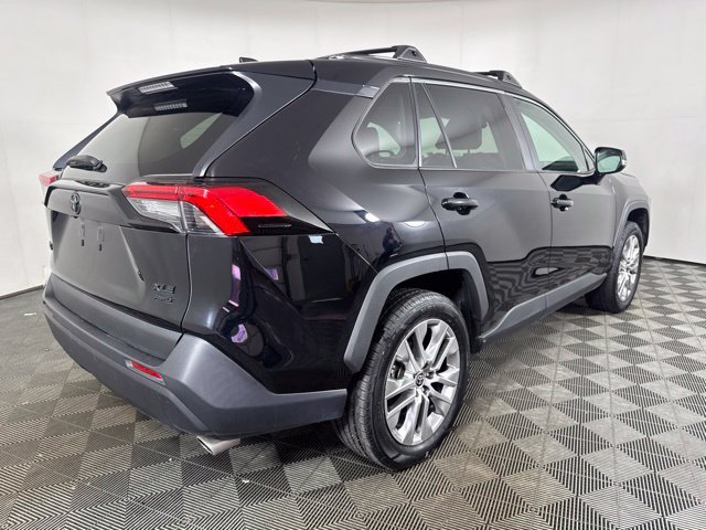 Used 2024 Black Toyota XLE Premium image 3