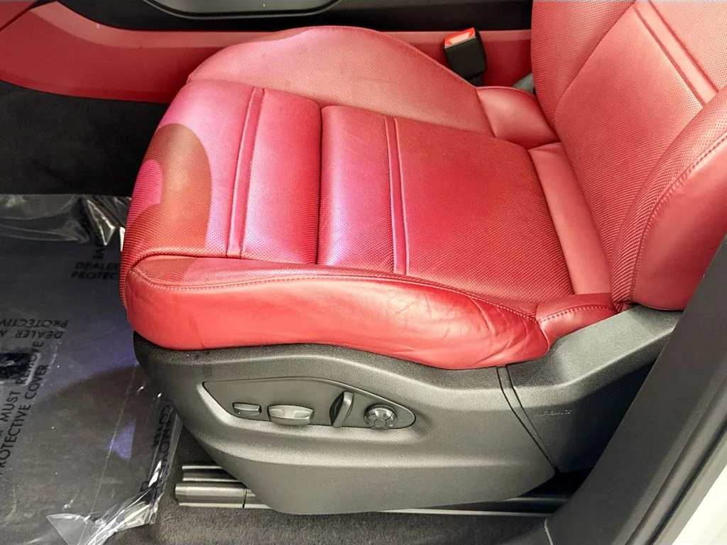 Used 2022 White Porsche Base image 20
