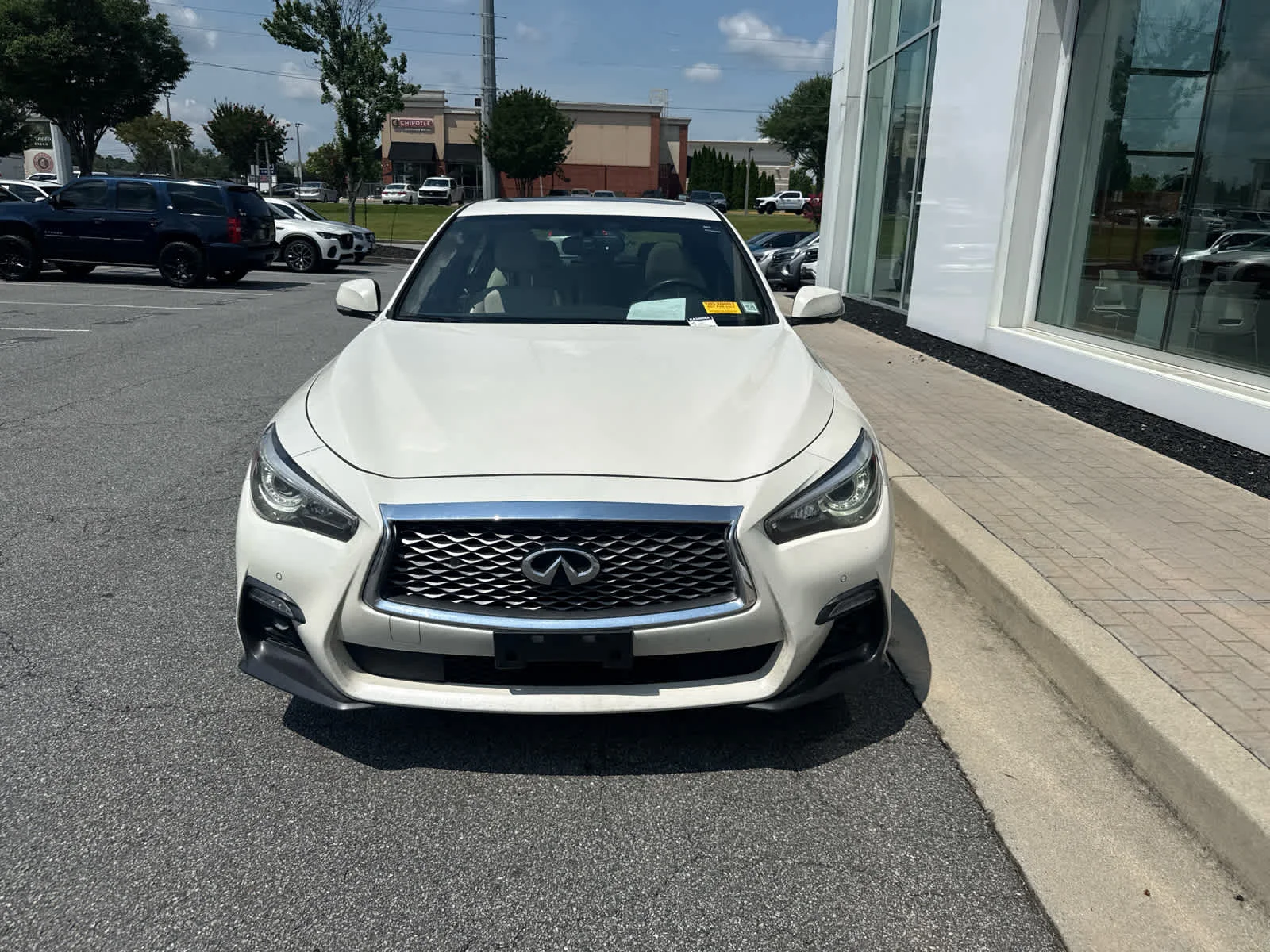 Used 2021 Majestic White INFINITI 3.0t SENSORY image 3