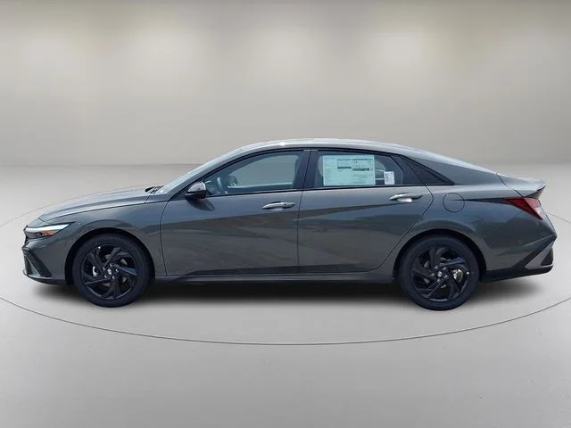 New 2026 Gray Hyundai SEL Sport image 4