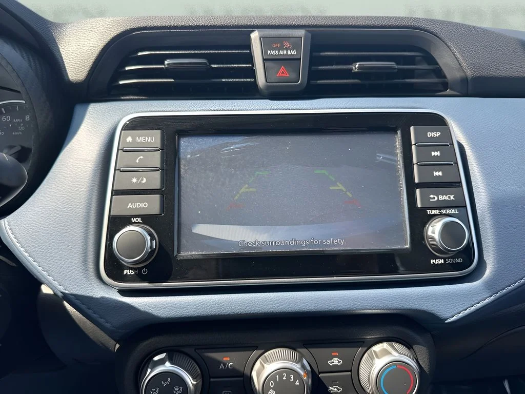 Used 2025 Silver Nissan 1.6 SV image 17