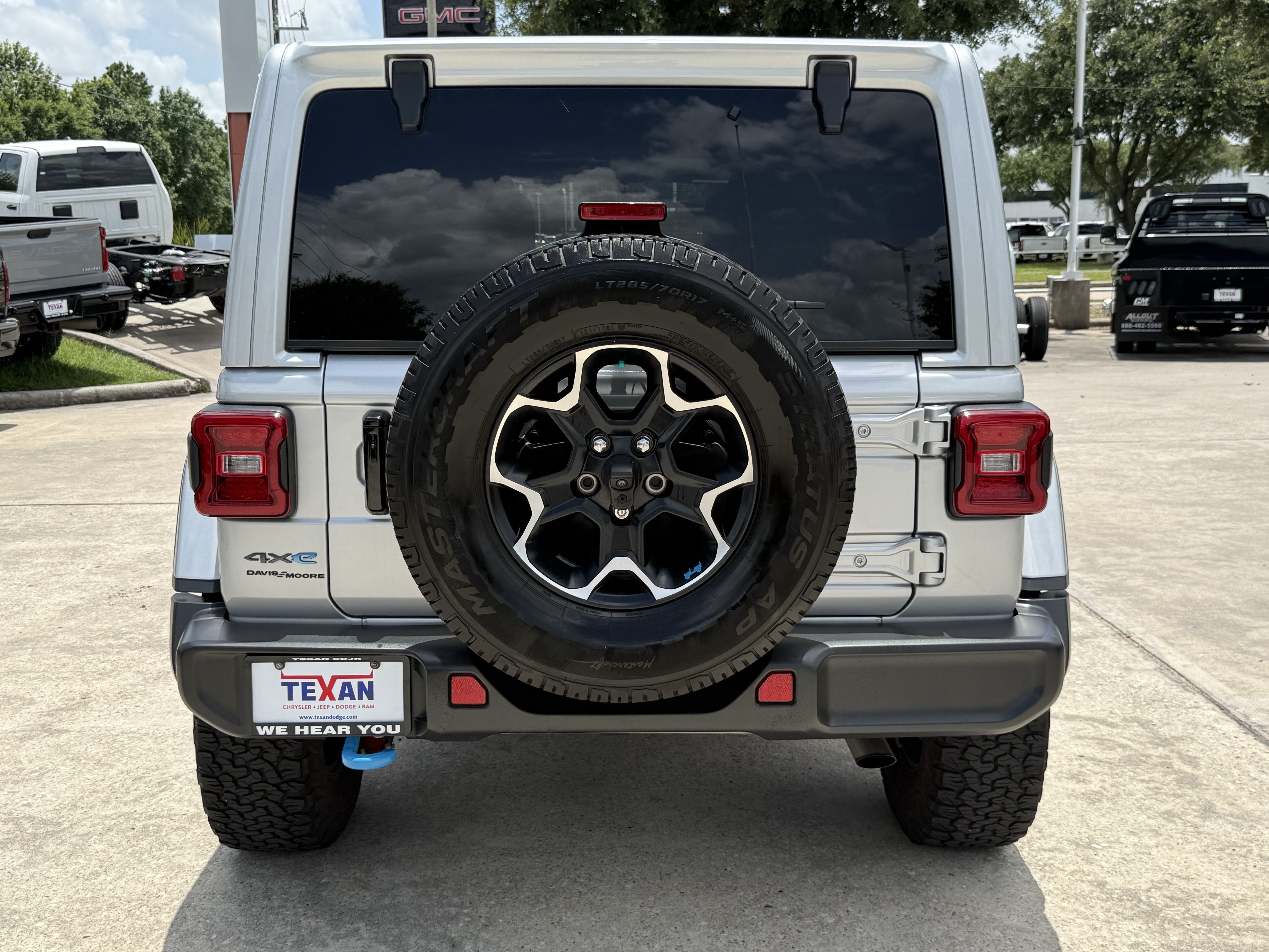 Used 2023 Silver Zynith Clearcoat Jeep  image 5