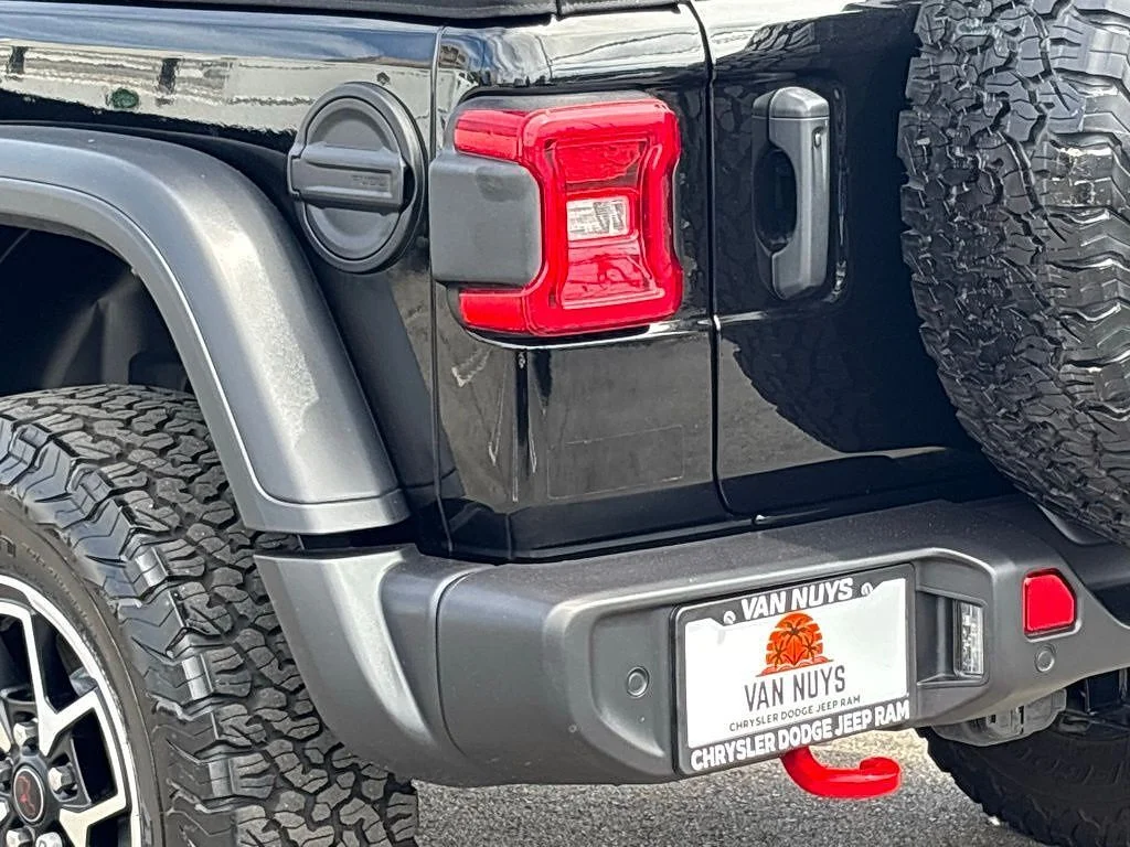 Used 2024 Black Jeep Rubicon image 5