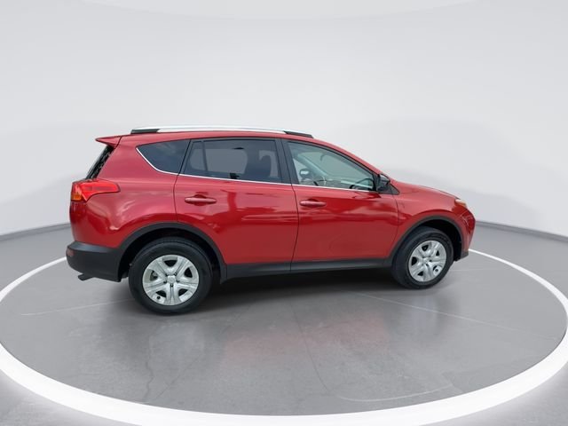 2015 Toyota RAV4 LE - Photo 8