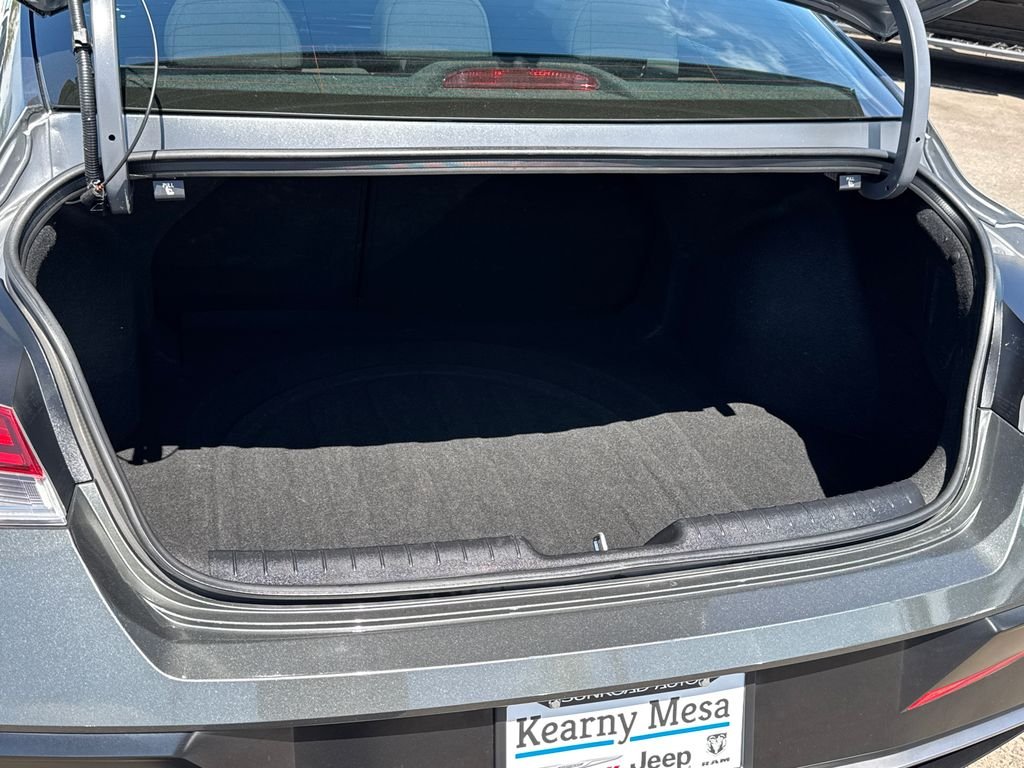 Used 2025 Gray Hyundai SEL Convenience image 10