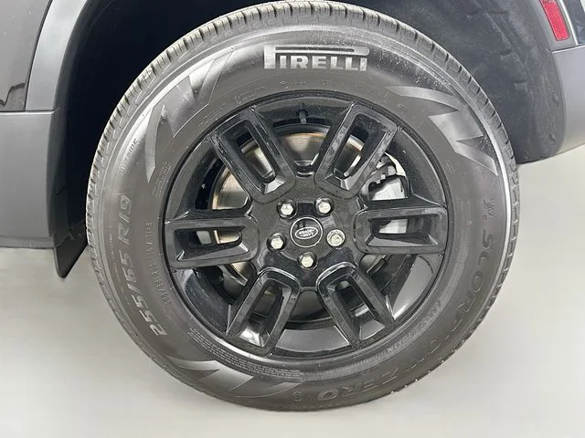 Used 2025 Black Land Rover S image 33