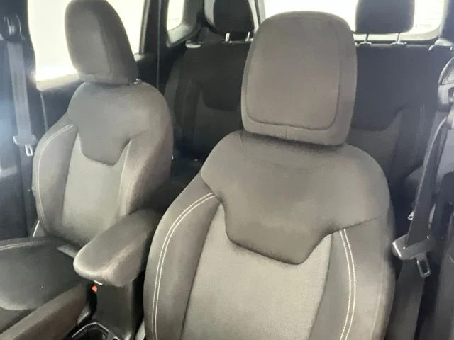 Used 2021 Red Jeep Sport image 6