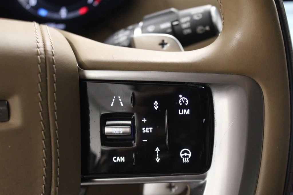 Certified Used 2023 White Land Rover SE image 19