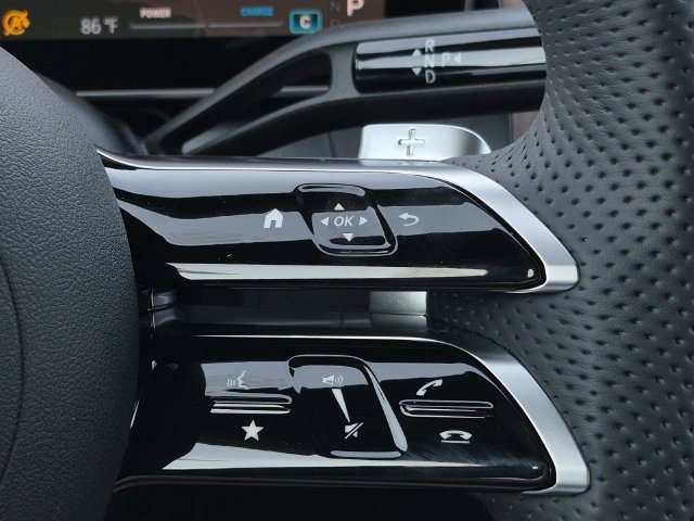 New 2026 Polar White Mercedes-Benz GLC 300 image 58