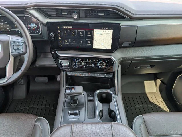 Used 2023 White Frost Tricoat GMC Denali image 7