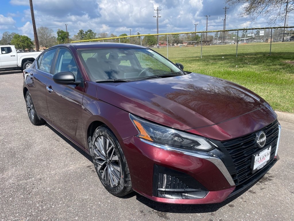 2024 Nissan Altima SV