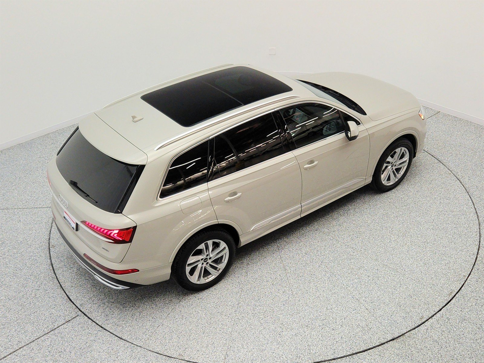Used 2023 Vicuna Beige Metallic Audi Premium image 26