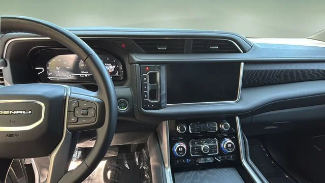 Used 2023 White GMC Denali image 11