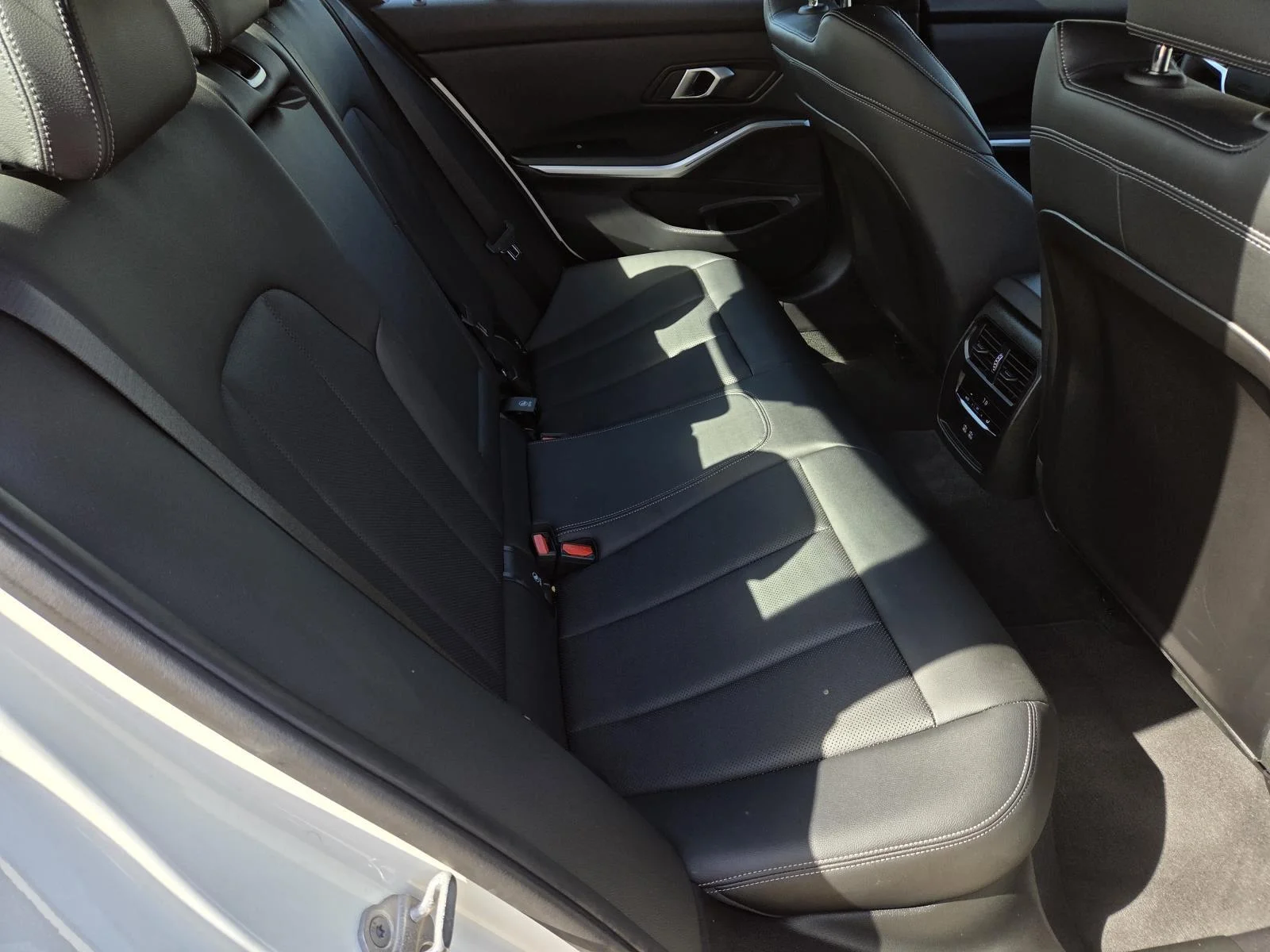 Used 2025 BLACK BMW 330i image 36