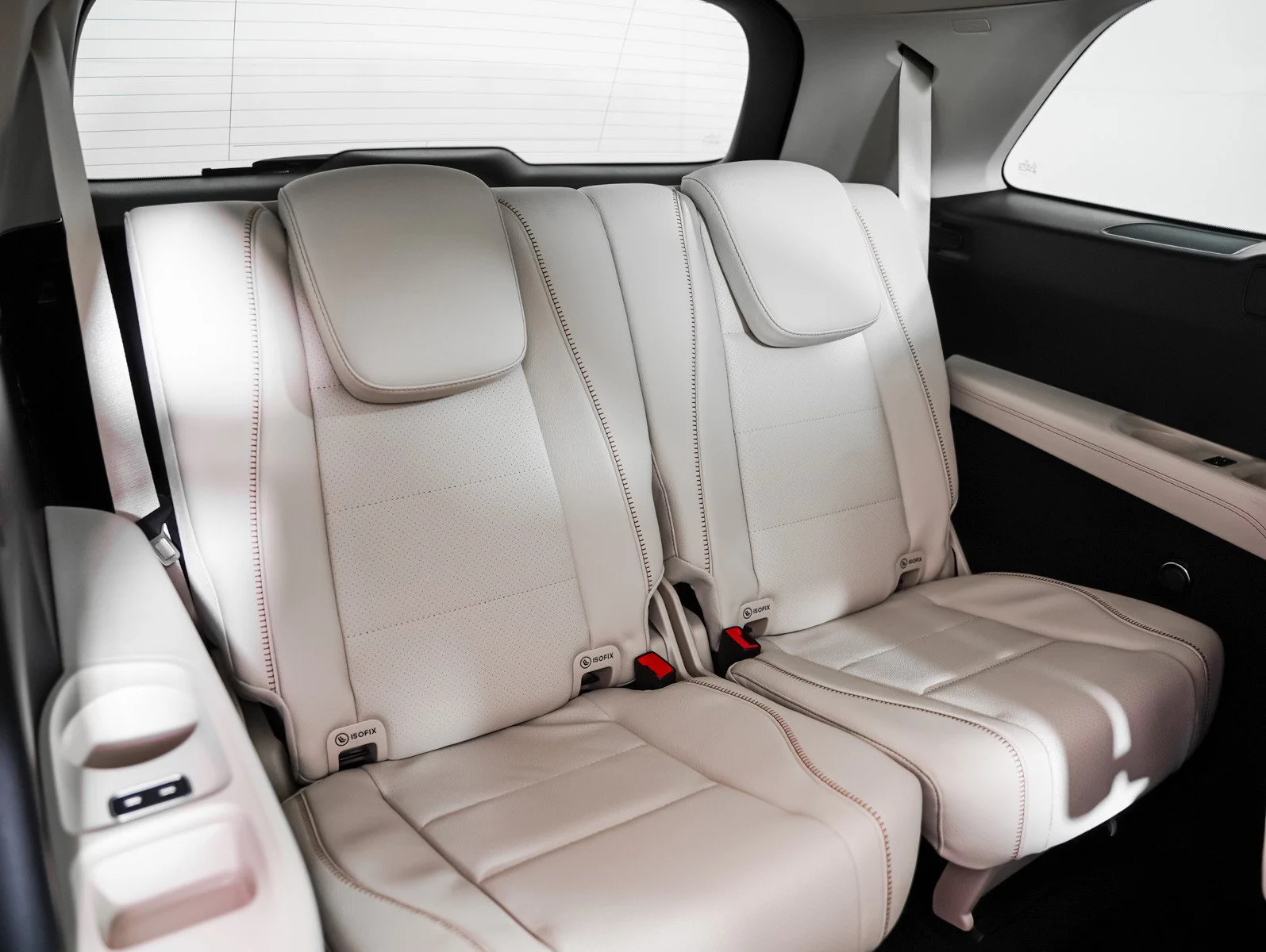 New 2027 Twilight Blue Metallic Mercedes-Benz 4MATIC® image 8