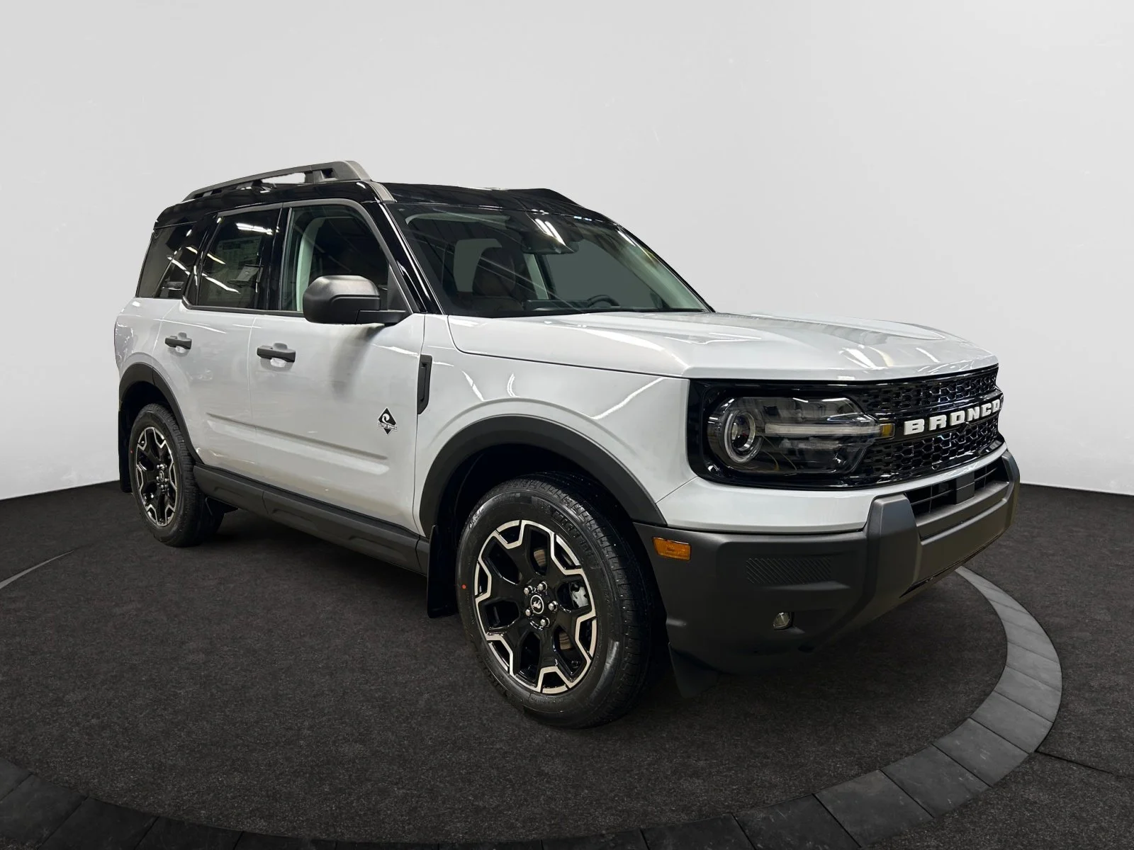 New 2026 Space White Metallic Ford Outer Banks image 7