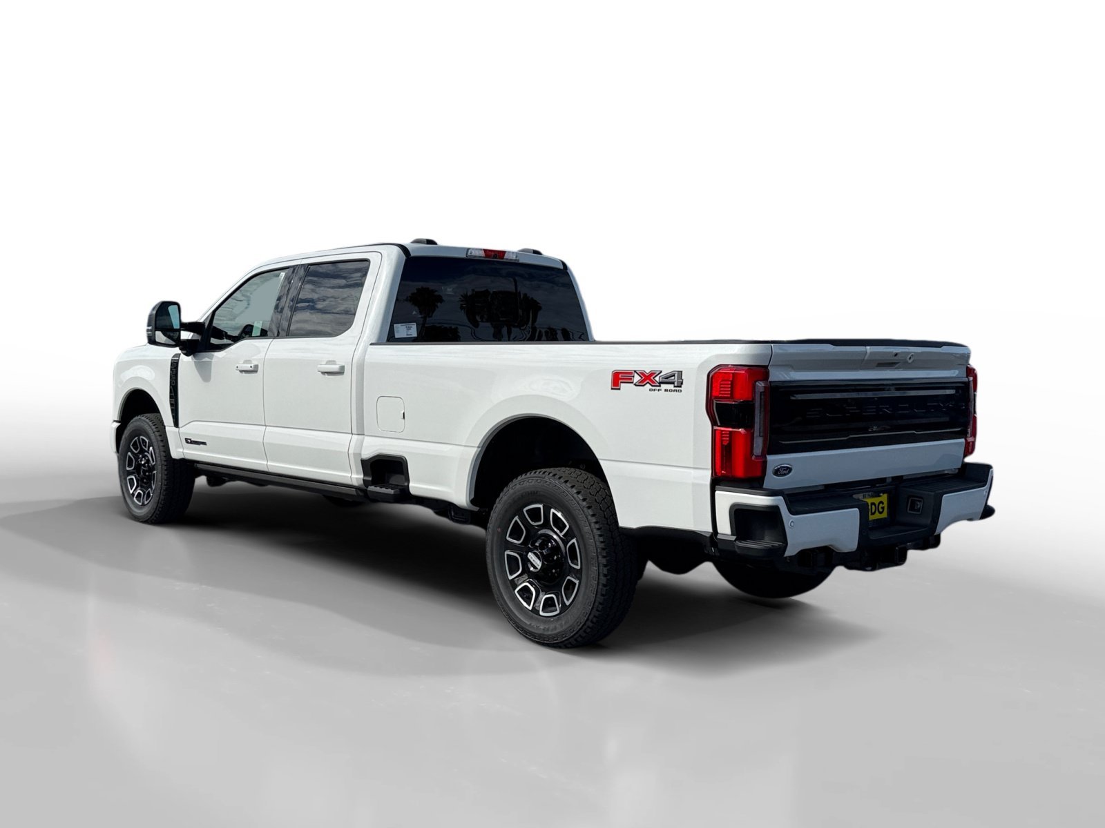 New 2026 Star White Metallic Tri-Coat Ford Platinum image 3