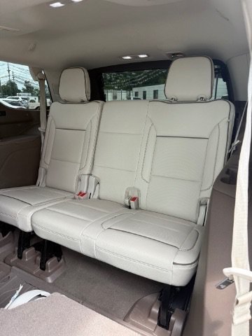 Used 2021 White Frost Tricoat GMC Denali image 14