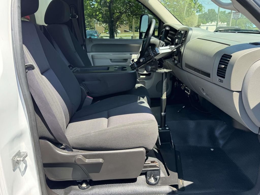 Used 2011 White Chevrolet Work Truck image 11