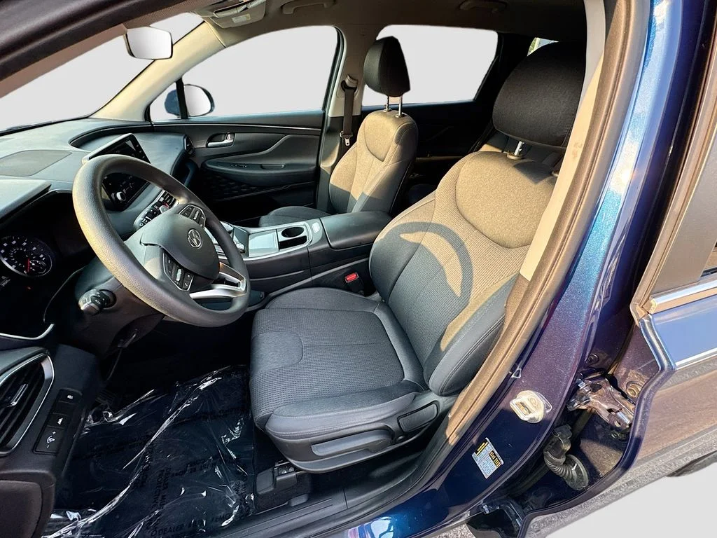 Used 2023 Stormy Sea Hyundai SE image 16