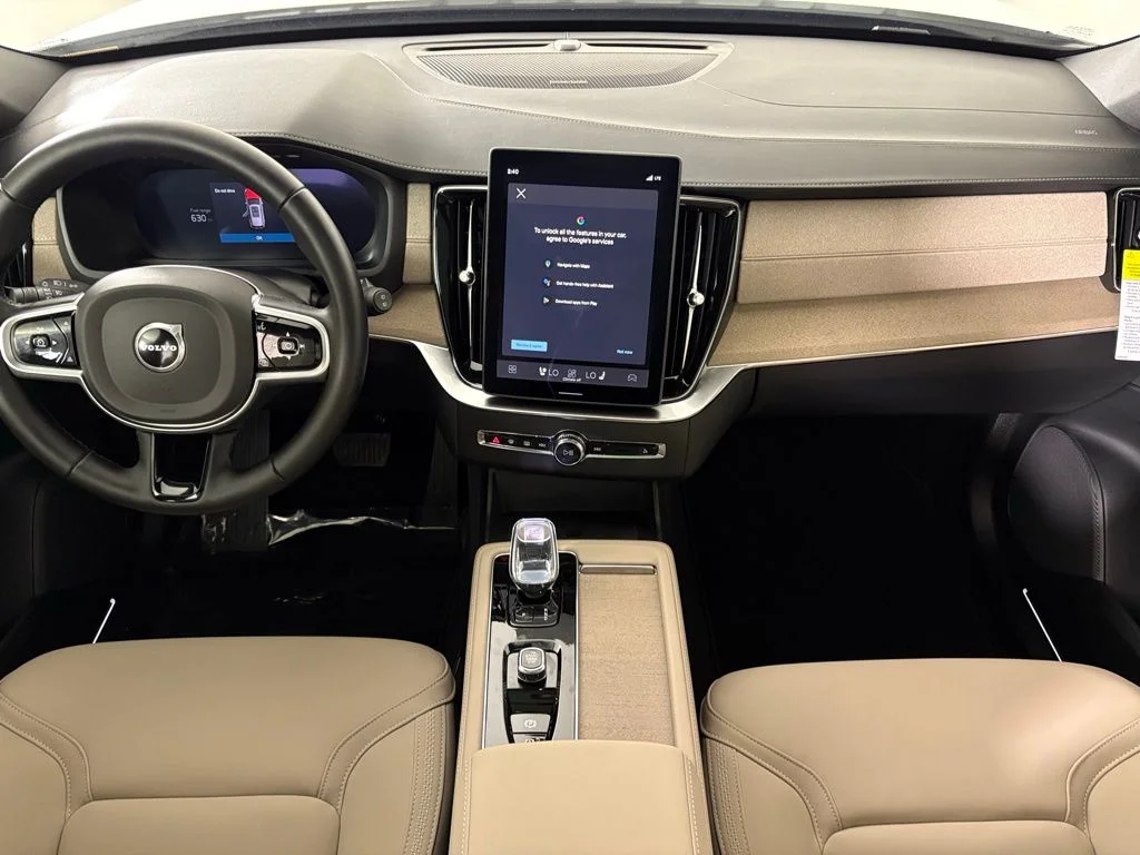 New 2026 White Volvo T8 Plus image 35