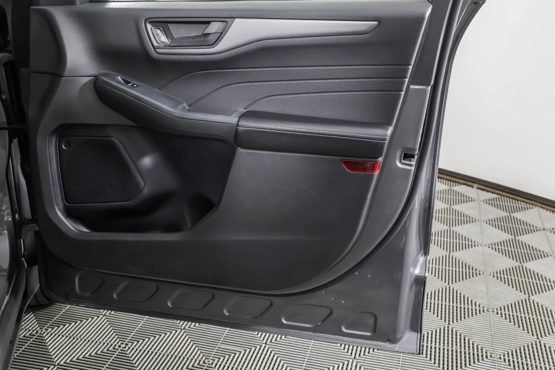 Used 2024 Gray Ford Active image 47