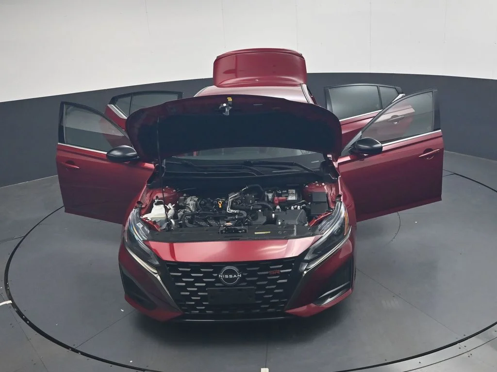 Used 2023 Red Nissan 2.5 SR image 45