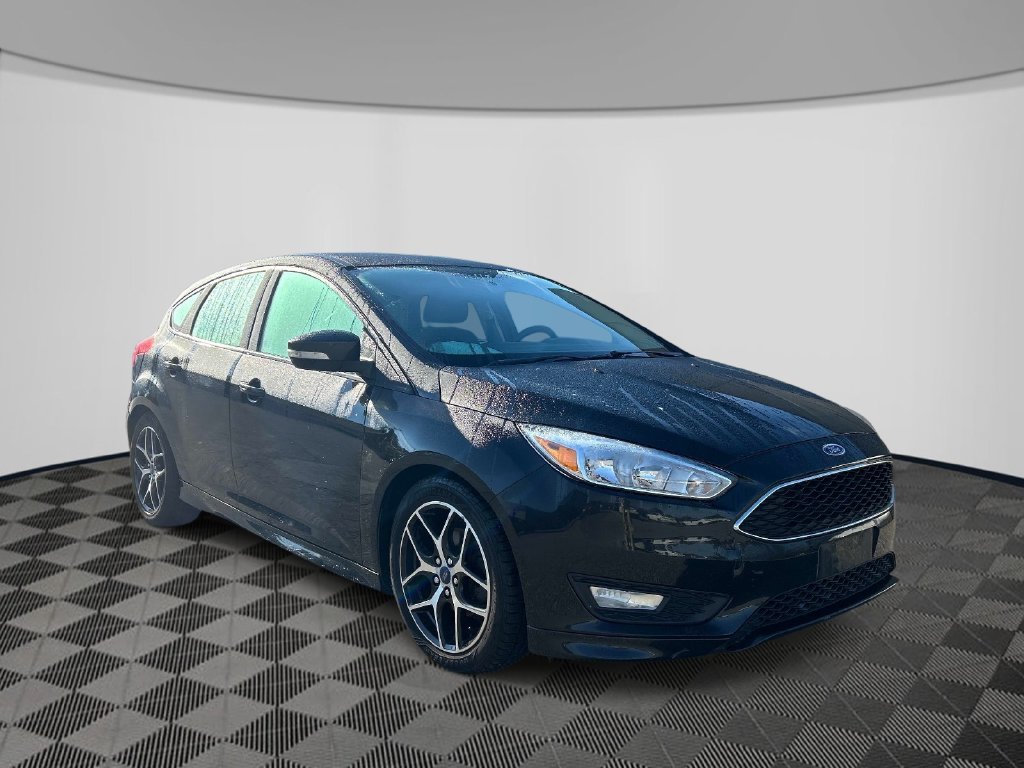 Used 2015 Black Ford SE image 7