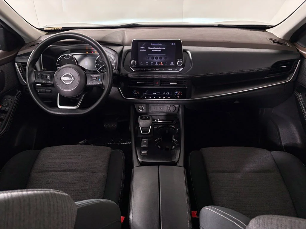 Used 2023 Gray Nissan SV image 39