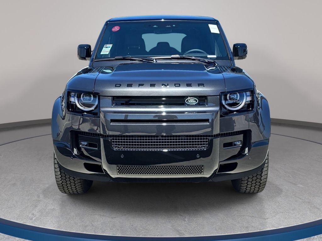 New 2026 Carpathian Grey Land Rover X-Dynamic SE image 2
