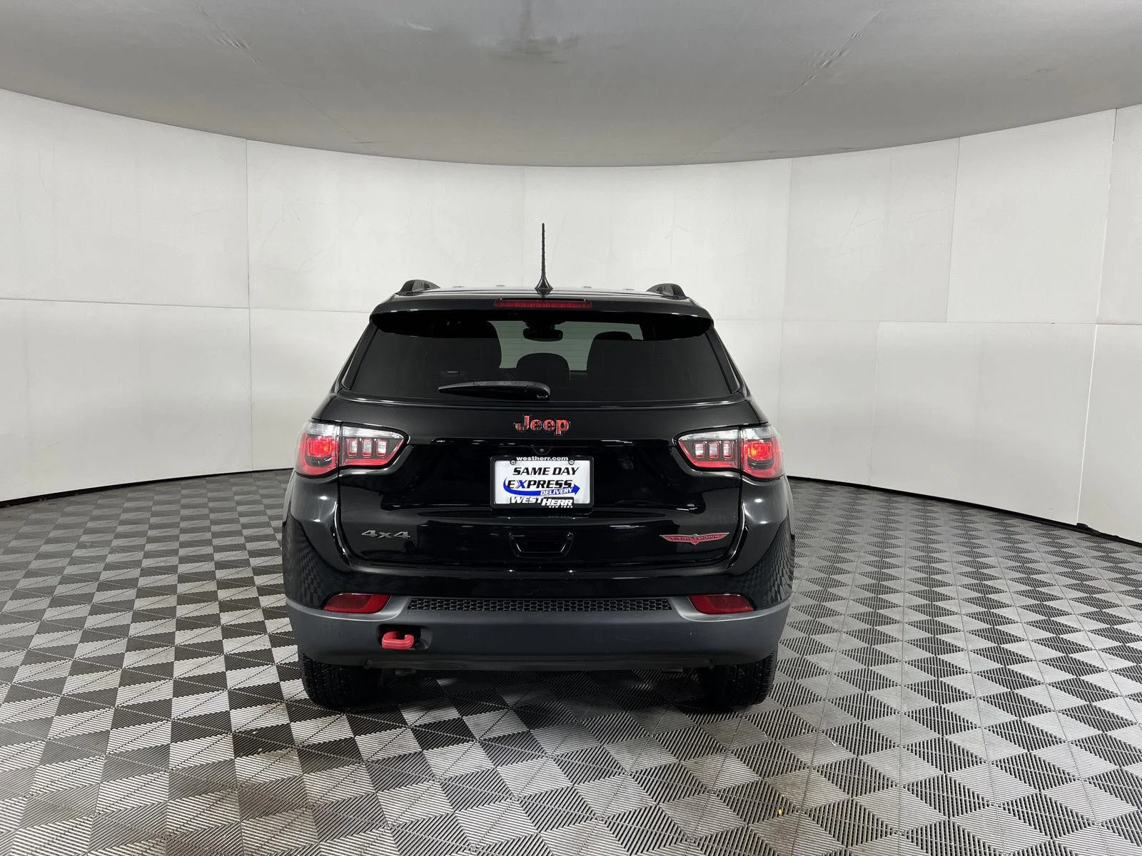 Used 2023 Diamond Black Crystal Pearlcoat Jeep Trailhawk image 25