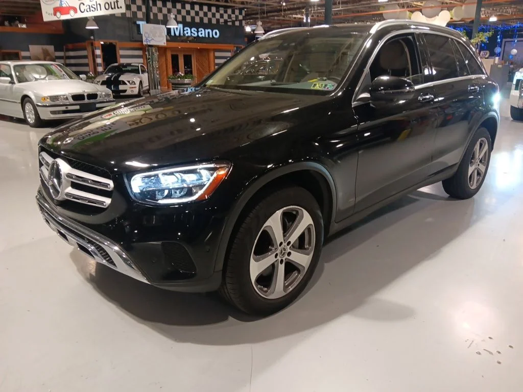 Used 2022 Black Mercedes-Benz GLC 300 image 1