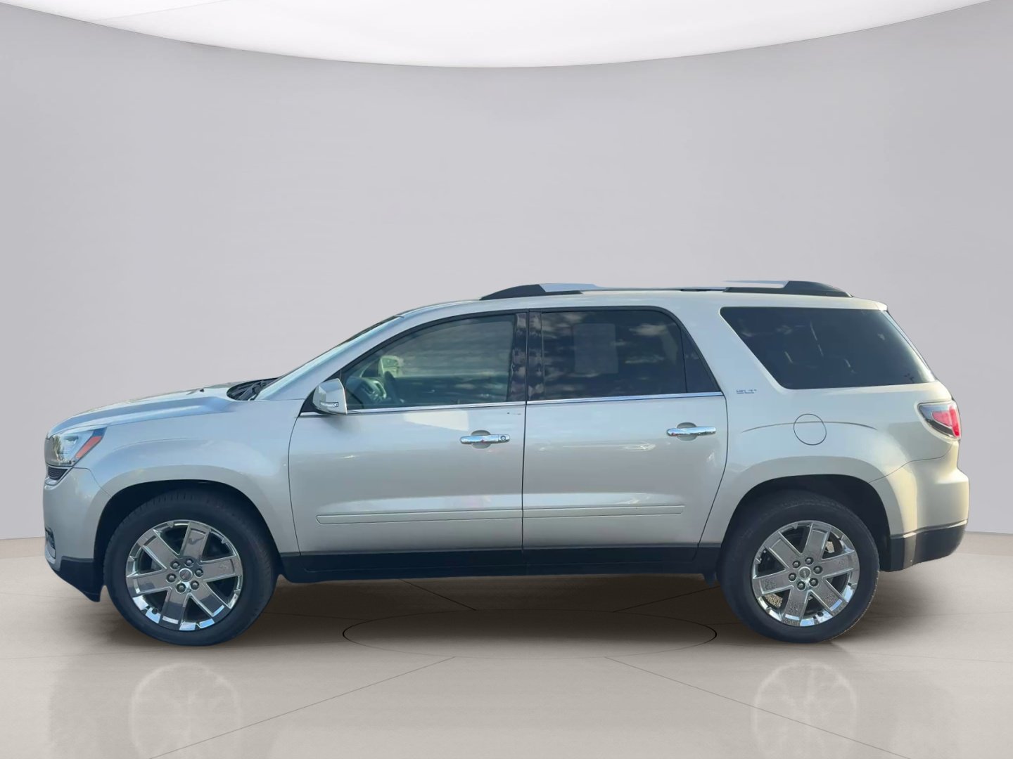 Used 2017 Silver Gmc LIMITED image 2