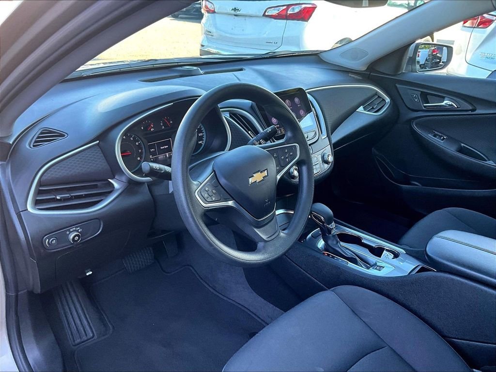 Used 2022 Gray Chevrolet LT image 7