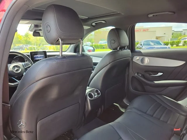Used 2019  Mercedes-Benz GLC 300 Coupe image 12