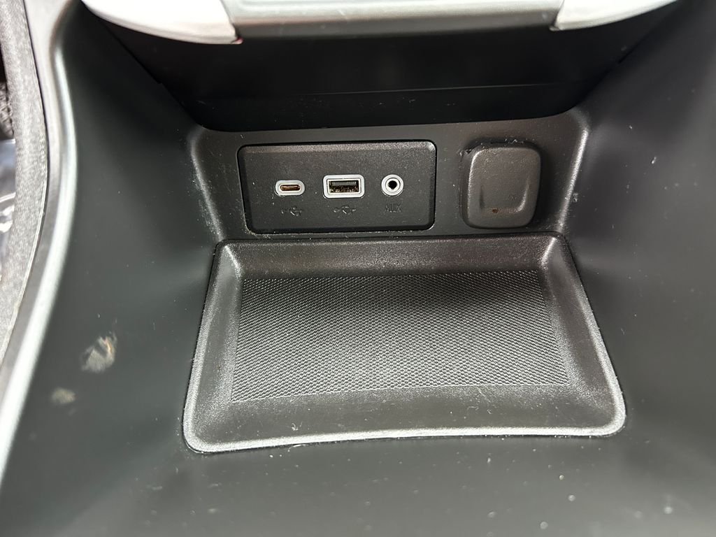 Used 2023 Sterling Metallic GMC SLE image 20