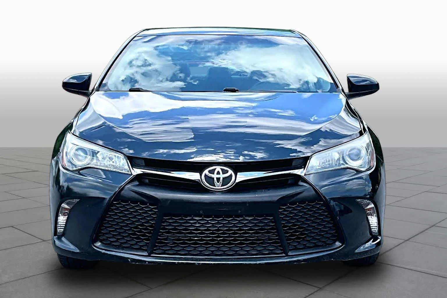 Used 2017 Cosmic Gray Mica Toyota SE image 4