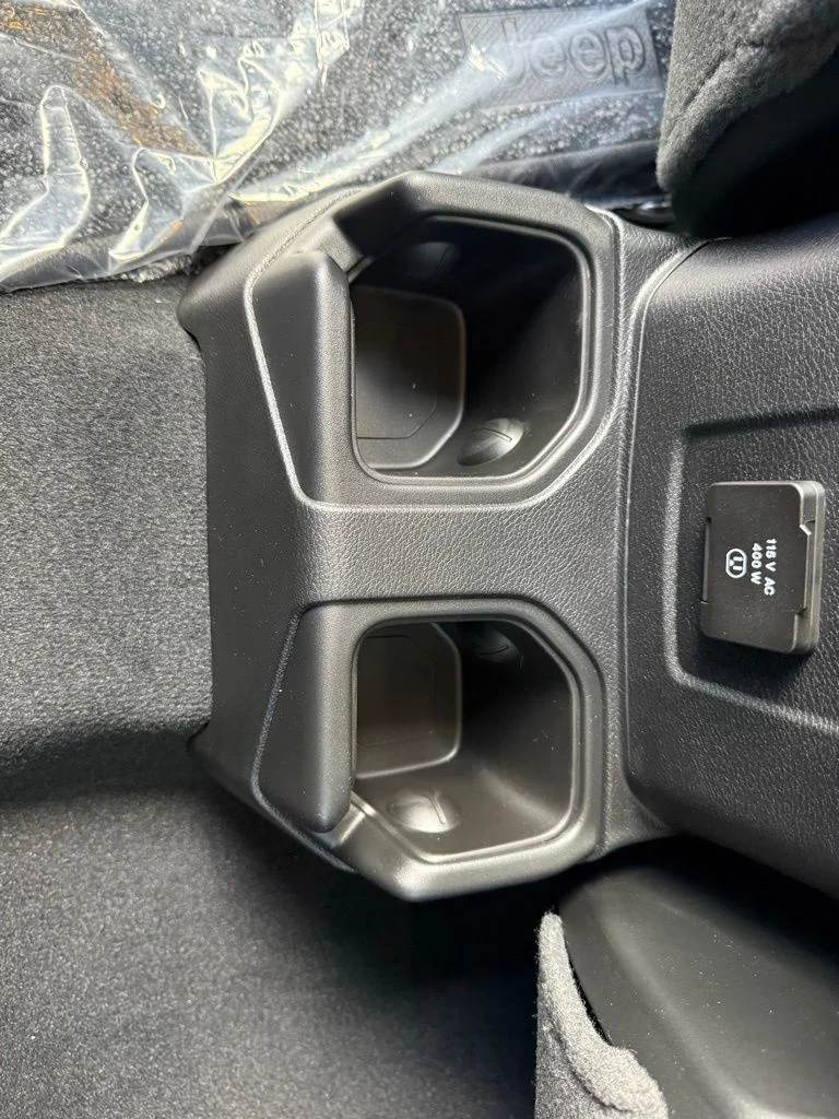 New 2026 Granite Crystal Metallic Clear-Coat Exterior Paint Jeep 85th Anniversary Edition image 36