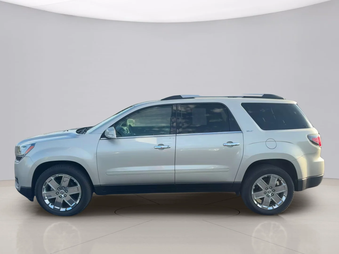 Used 2017 Silver Gmc LIMITED image 2