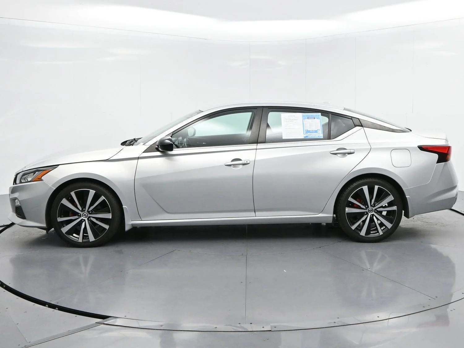 Used 2020 Brilliant Silver Metallic Nissan 2.5 SR image 5