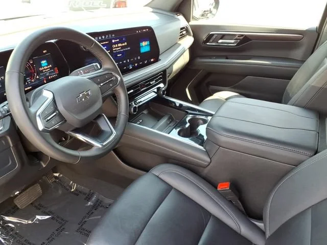 Used 2025 Black Chevrolet Z71 image 15