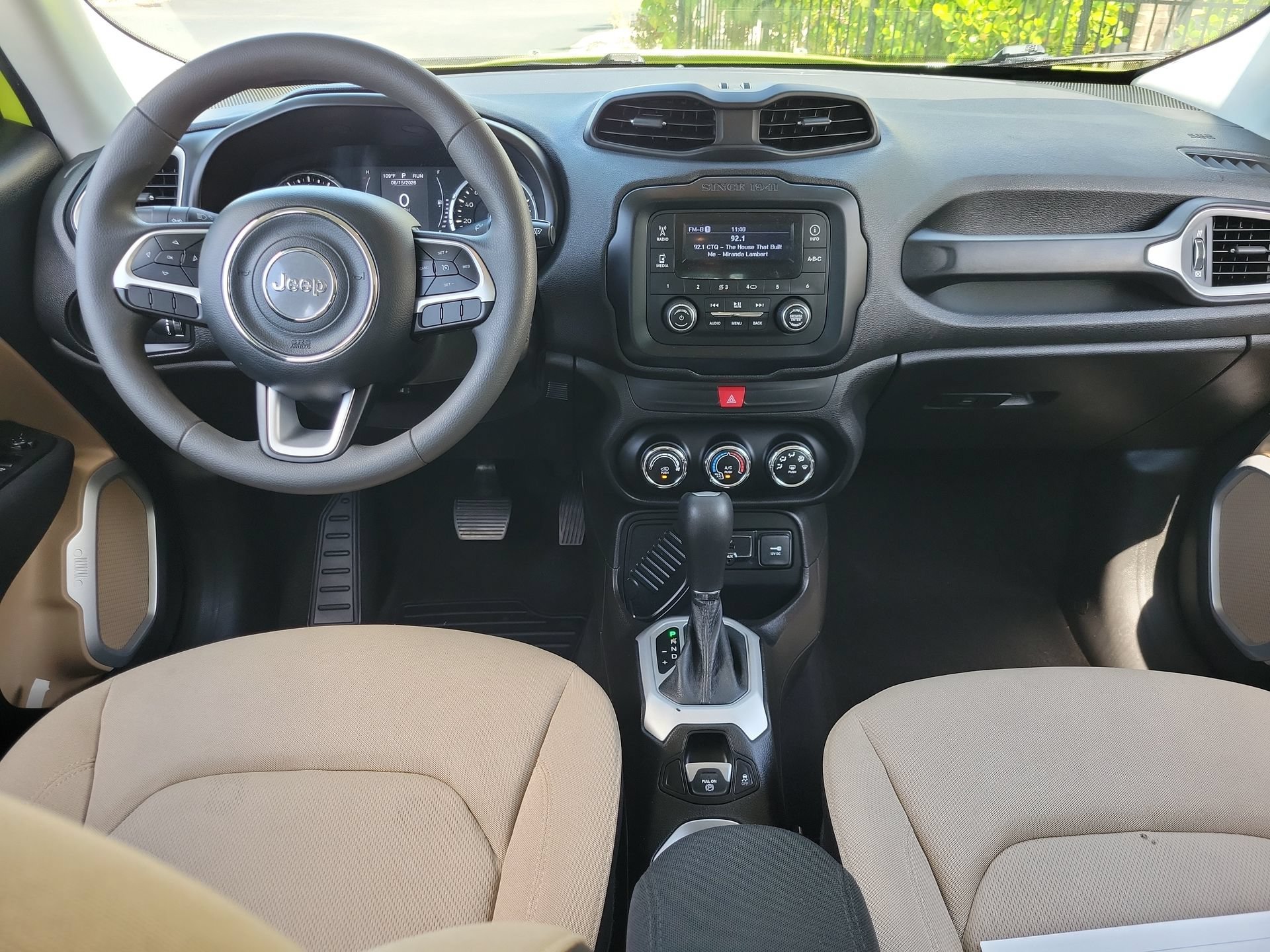 Used 2017 Hypergreen Clearcoat Jeep Sport image 15